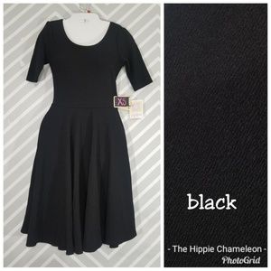 XS Solid Black LuLaRoe Nicole